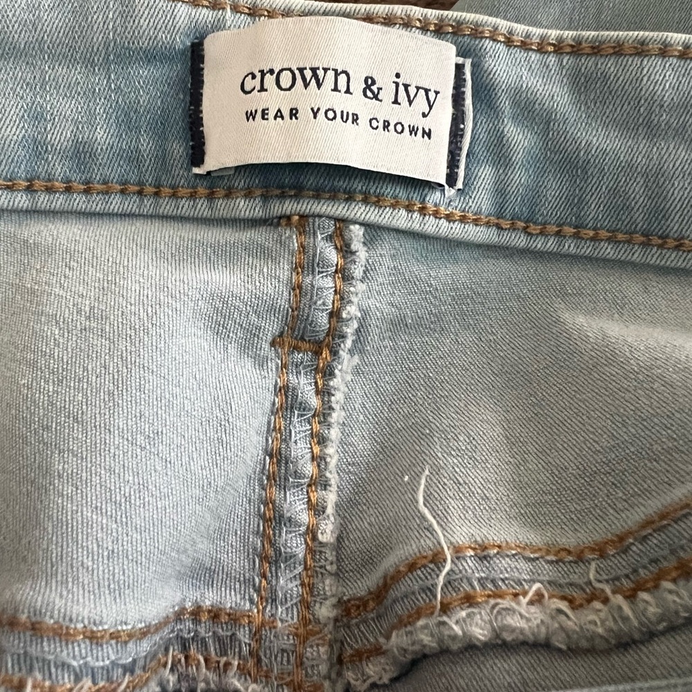 Crown & ivy light blue jeans - Picture 4 of 6